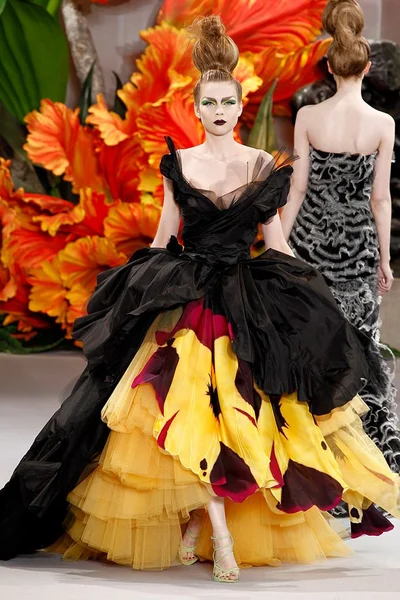 Look 26